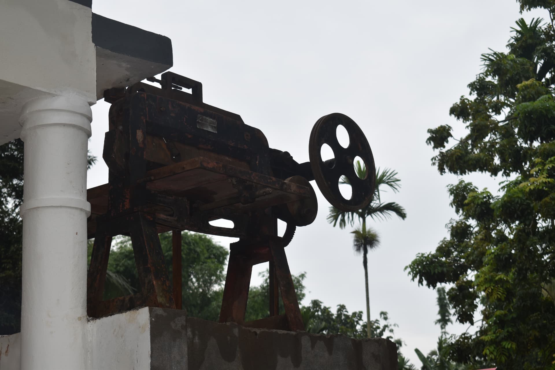 Manual paper-cutting machine, 1979, from a letterpress in Narayanpur, Assam